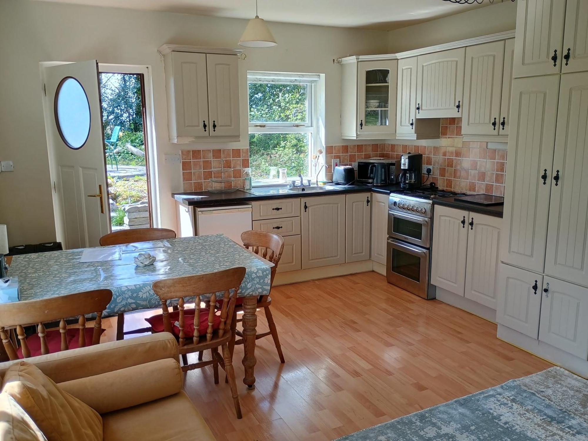 Mountshannon Cottage ภายนอก รูปภาพ