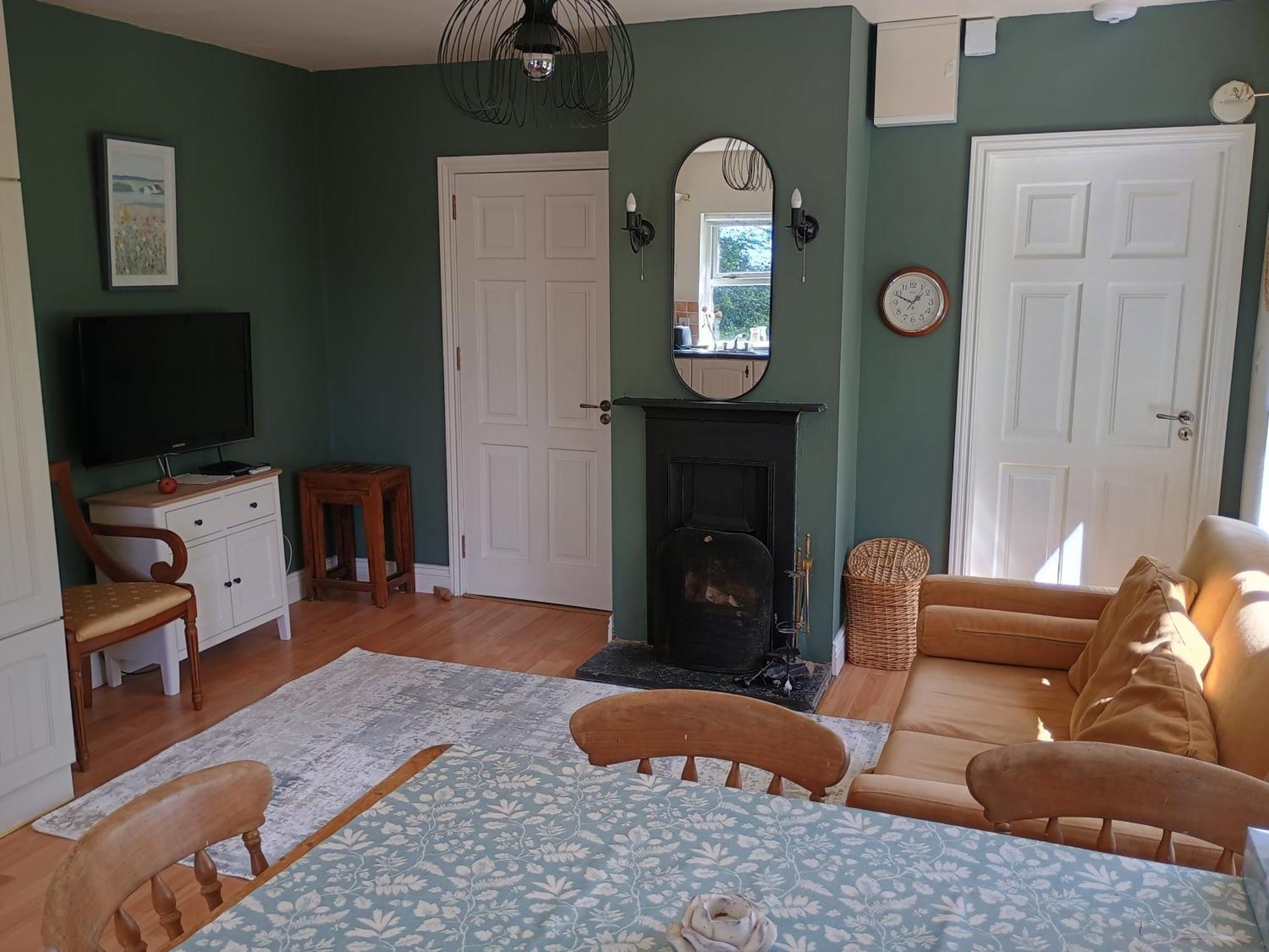 Mountshannon Cottage ภายนอก รูปภาพ