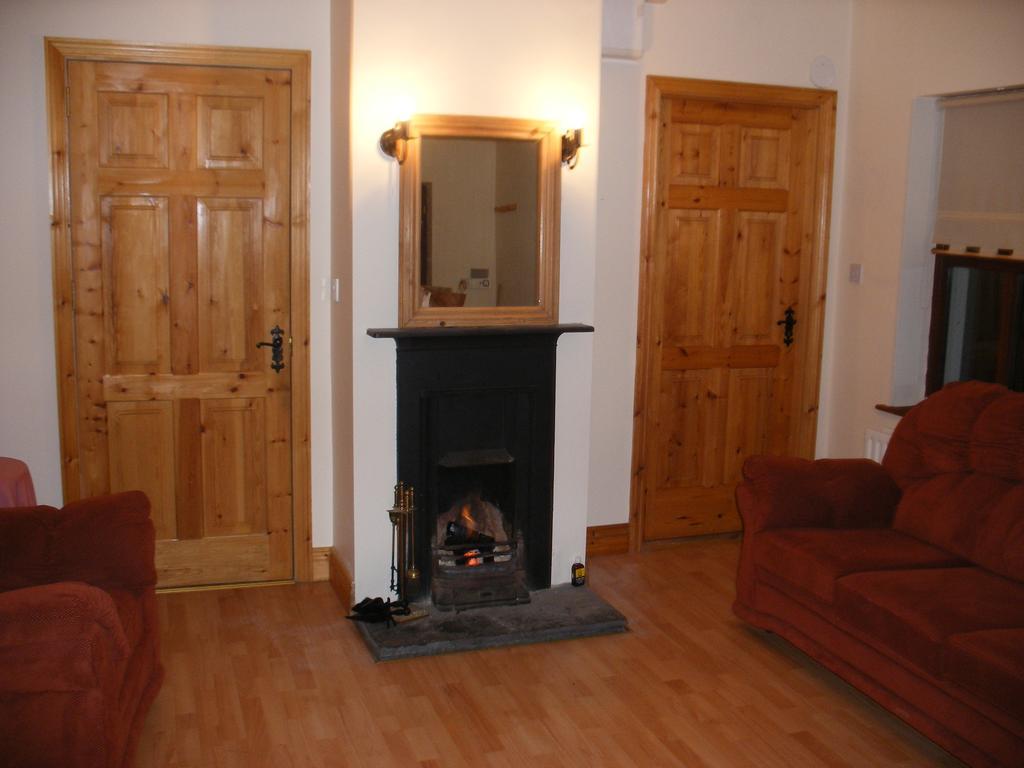 Mountshannon Cottage ภายนอก รูปภาพ